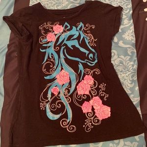 Black horse shirt